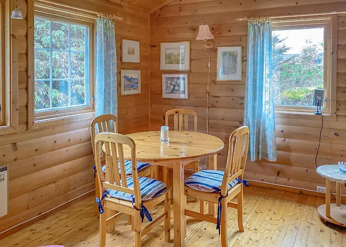 3 Bedroom Awesome In