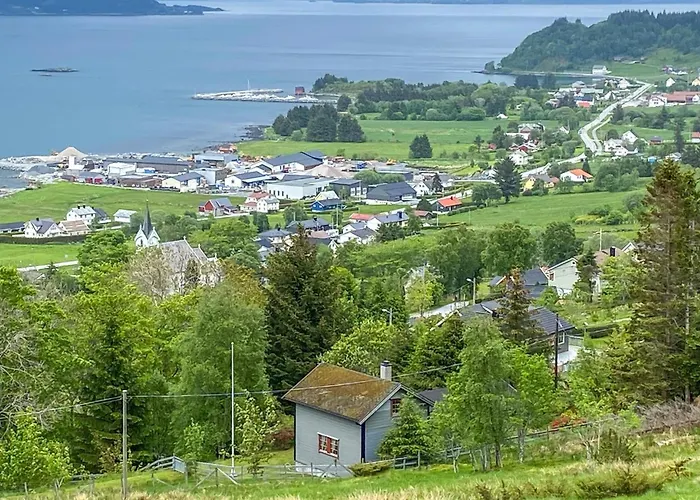 3 Bedroom Awesome In Leikanger (More og Romsdal)